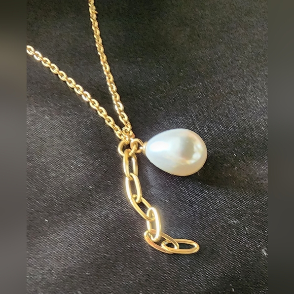 Slide Jewelry Stainless Steel Gold Necklace With Large Pearl Charm NIB - Picture 5 of 11